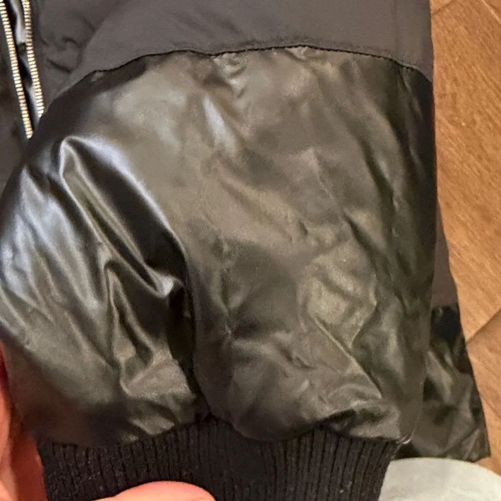 J.Crew Women’s Reversible Metallic Puffer Black Coat Hooded Small? C20-005